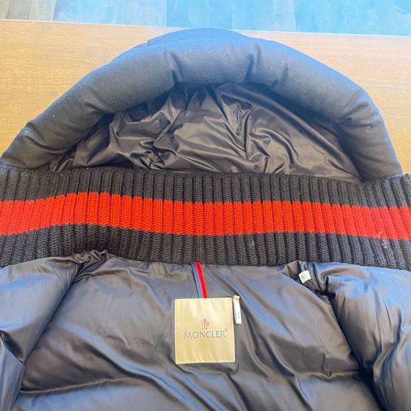 Gorgeous must have men's Moncler winter jacket. - Picture 3 of 15